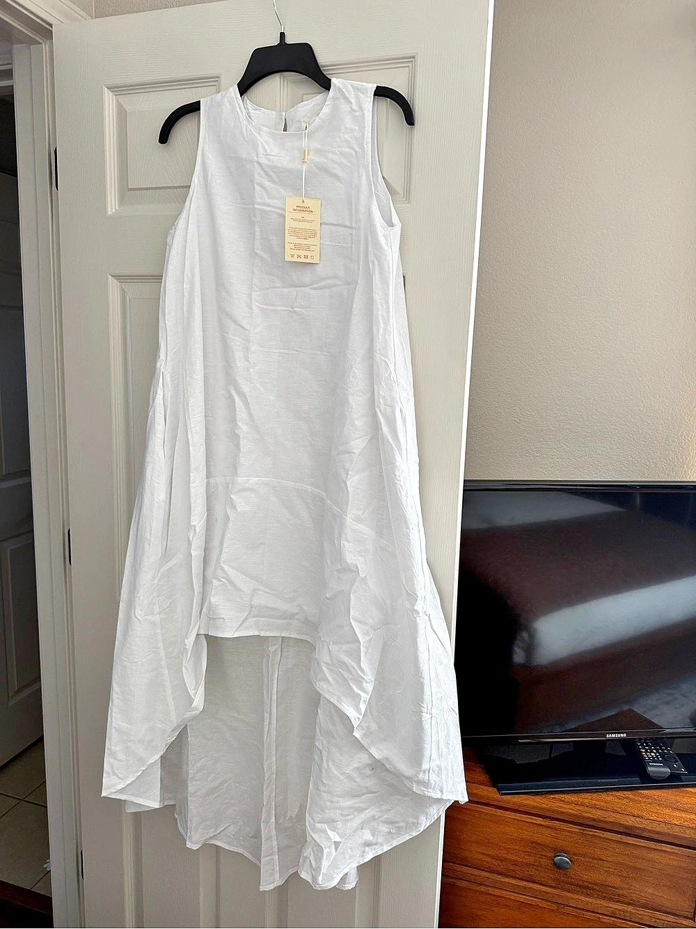 MO D E S T E S White High-Low Dress NWT